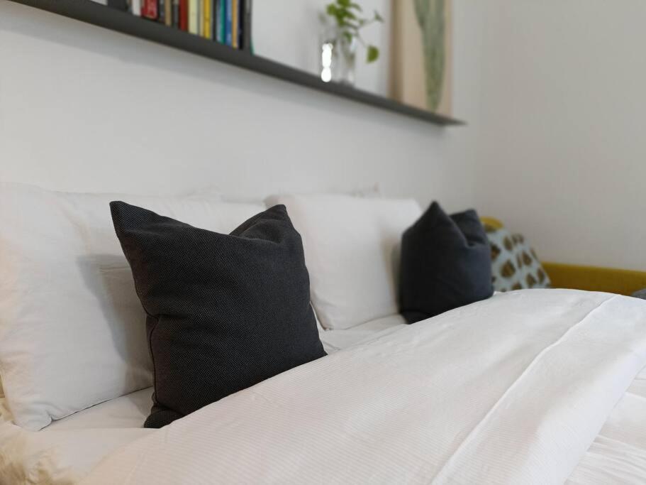 Stylish Flat Near Station And City Center Como Kültér fotó